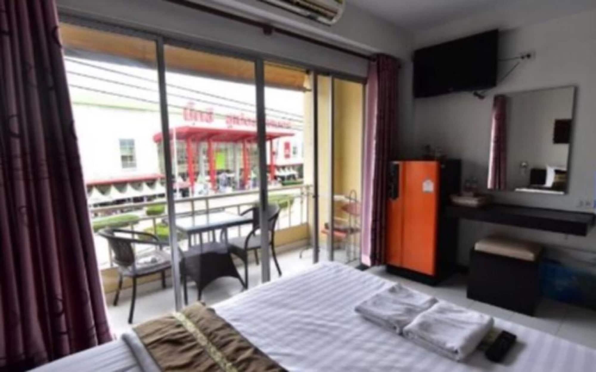 Ck Residence Pattaya Bagian luar foto